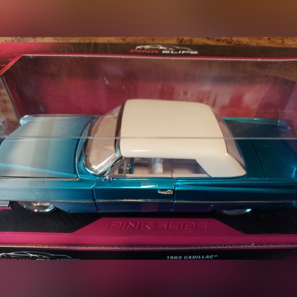 1963 CADILLAC - Picture 4 of 9